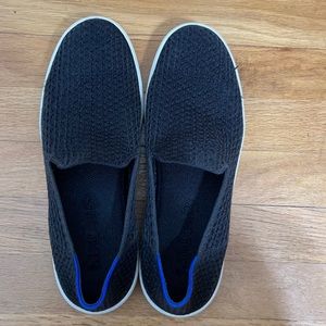 Used black honeycomb Rothys sneakers - size 11